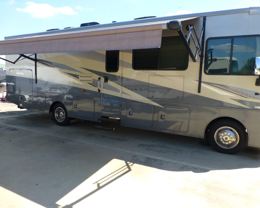 2020 Winnebago Vista available for rent in Hickory Creek Texas