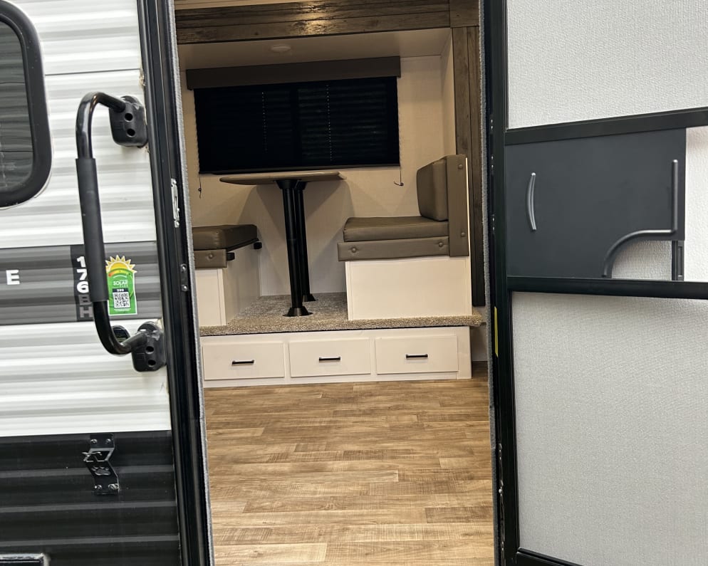 Travel Trailer RV for Rent in Angleton, Texas