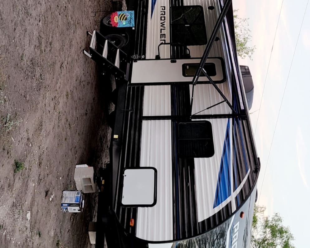 Travel Trailer RV for Rent in Corpus Christi, Texas