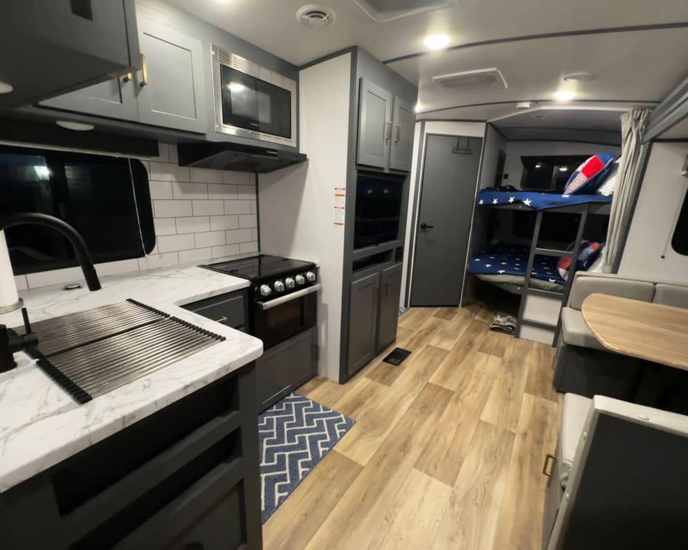 2022 KEYSTONE Keystone Bullet250 bhs Travel Trailer for rent in Wheatfield Indiana