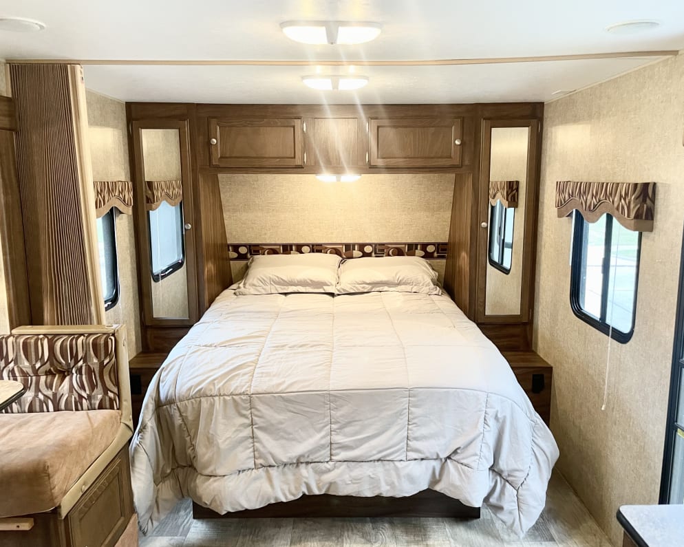 2016 Sportsmen Show Stopper Travel Trailer for rent in Tomball Texas