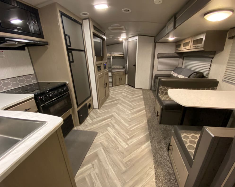 2020 277BHS  by Shadow Trailers for rent in 99016