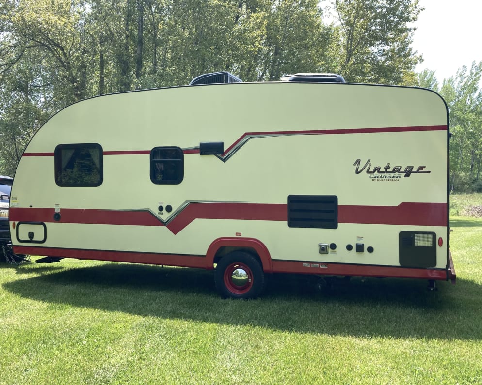 2019 Gulf Stream Vintage Cruiser Travel Trailer for rent in Mikado Michigan