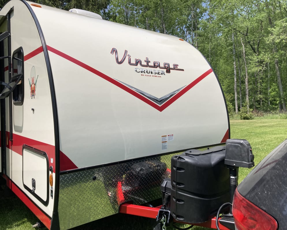 2019 Vintage Cruiser  by Gulf Stream for rent in 48745