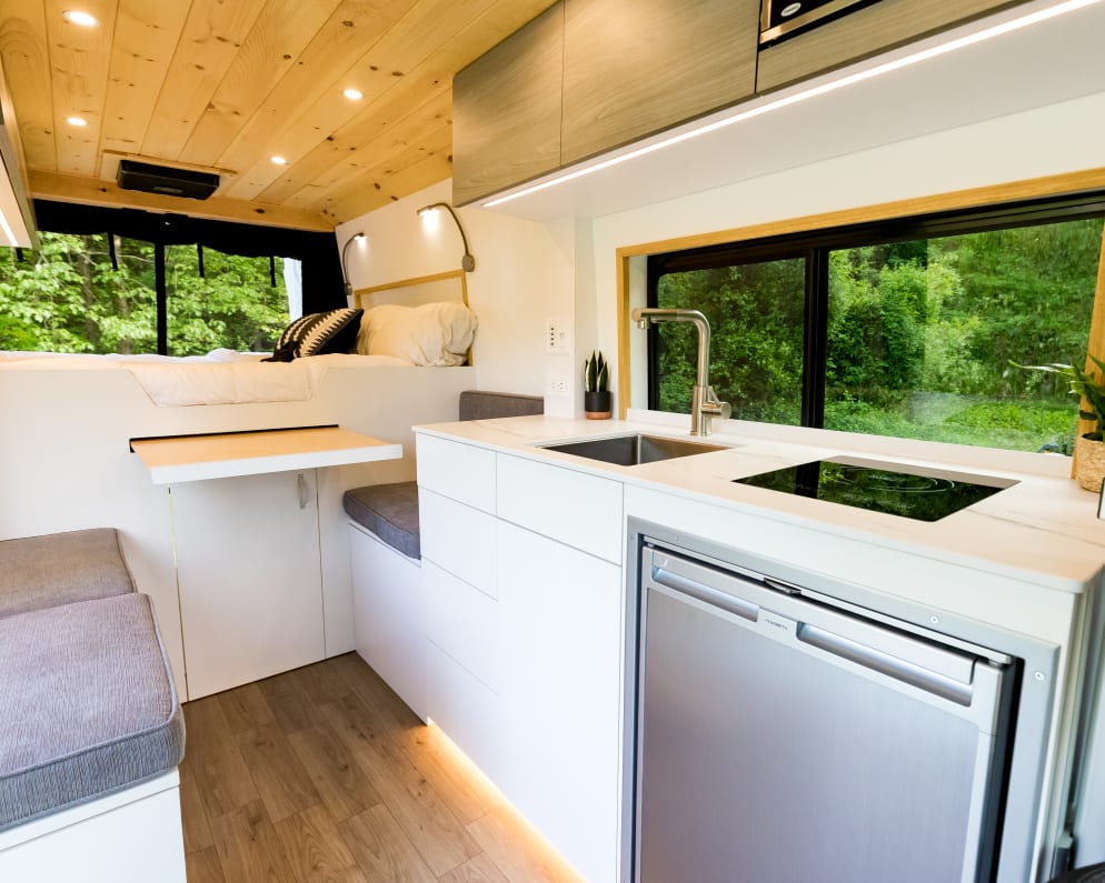 2023 Class B RV for Rent in Huntingdon Valley, Pennsylvania