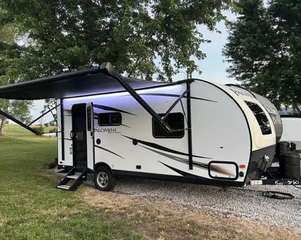 2018 Travel Trailer RV for Rent in Trimble, Missouri