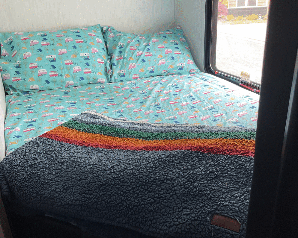 2022 Forest River Cherokee Alpha Wolf Travel Trailer for rent in Portland Oregon