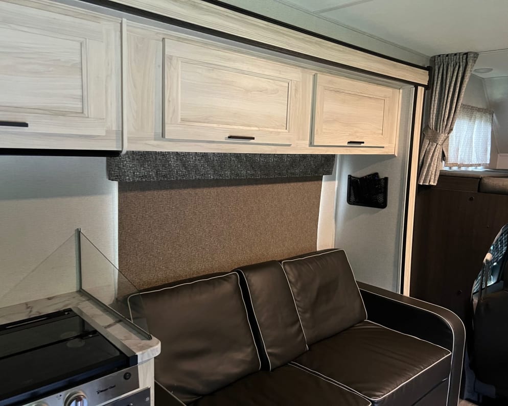 2021 Class C RV for Rent in McEwen, Tennessee