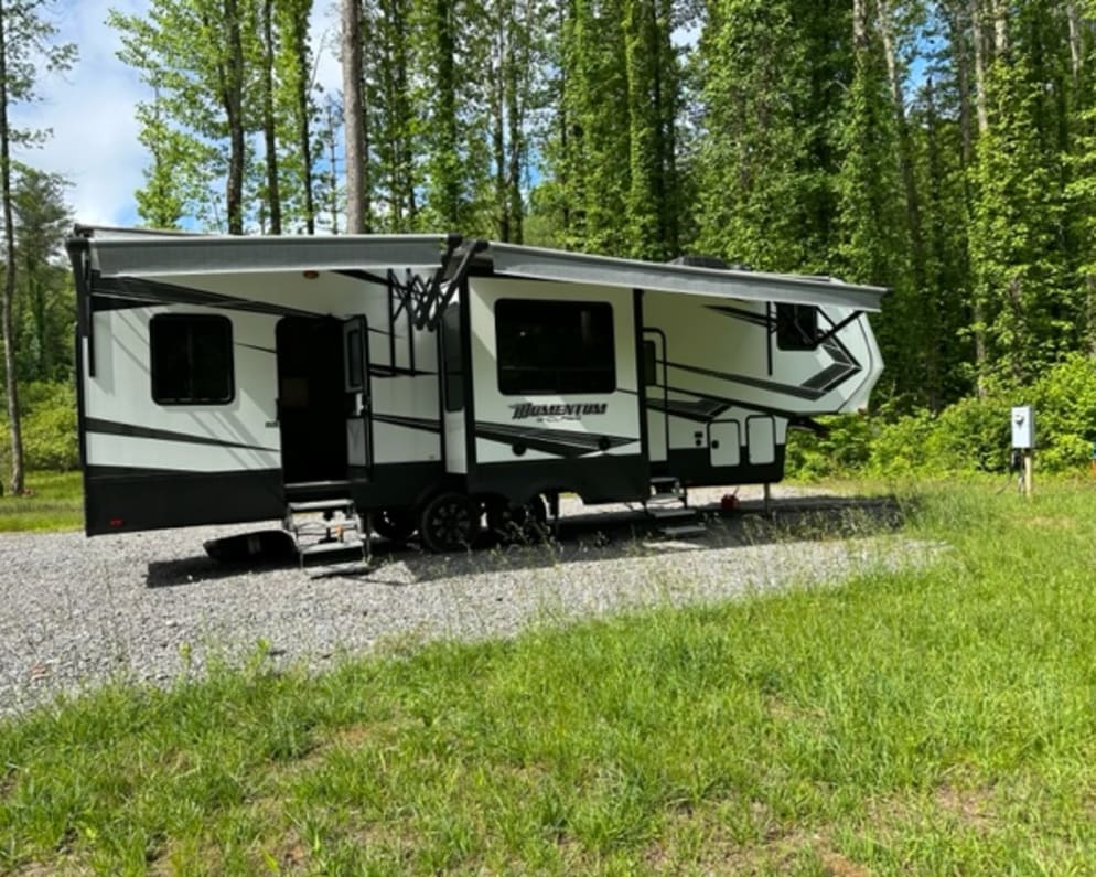 2019 Fifth Wheel RV for Rent in Canton,