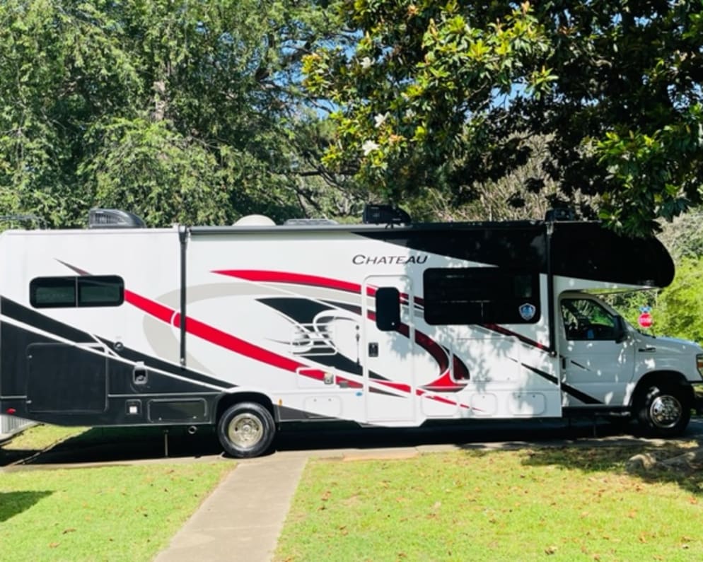 2022 Thor Chateau Class C for rent in Fort Smith Arkansas