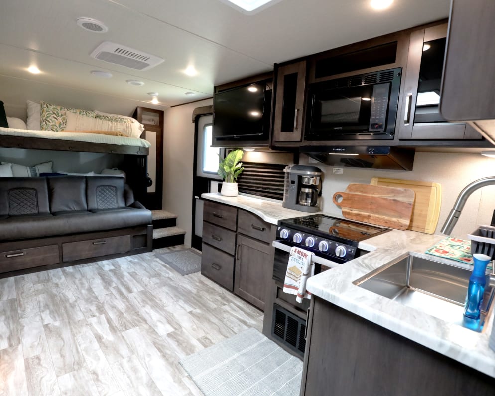 2022 Grand Design Transcend Xplor available for rent in Ozark Missouri