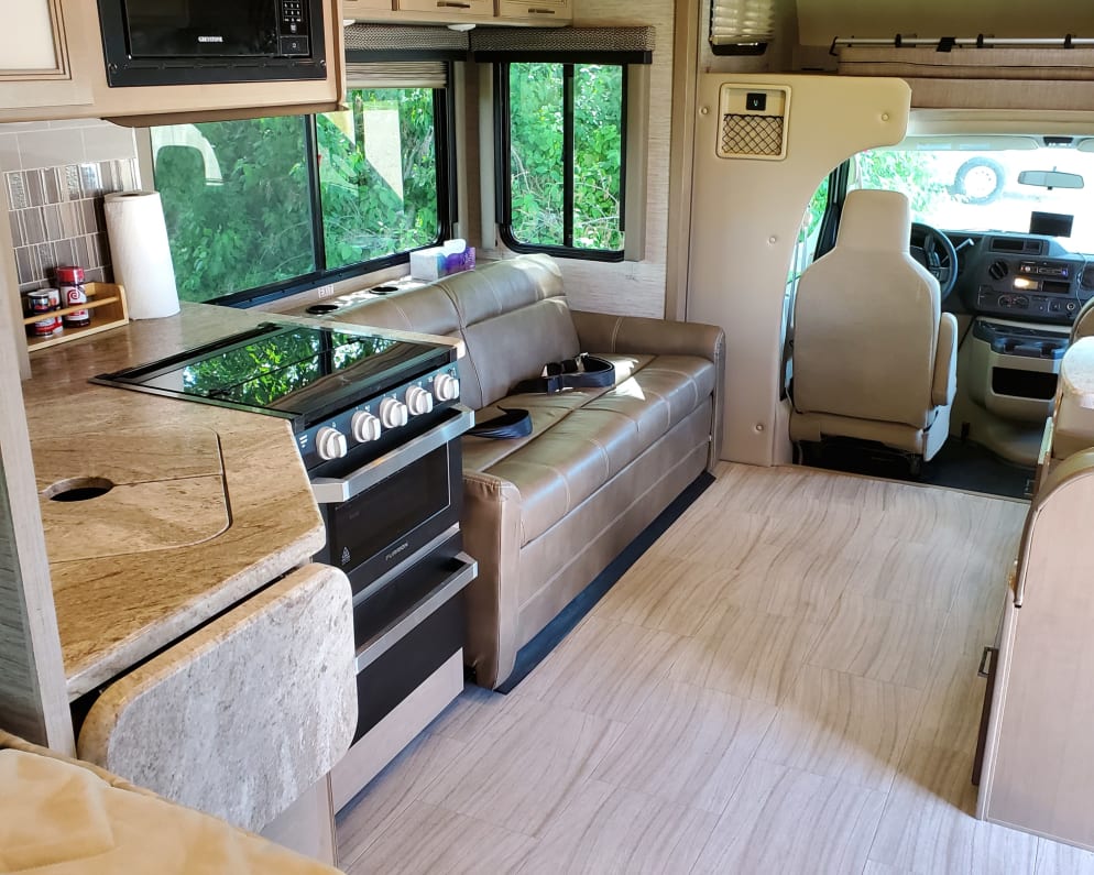 2021 Thor Motor Coach Daybreak 27DB Class C for rent in Appleton Wisconsin