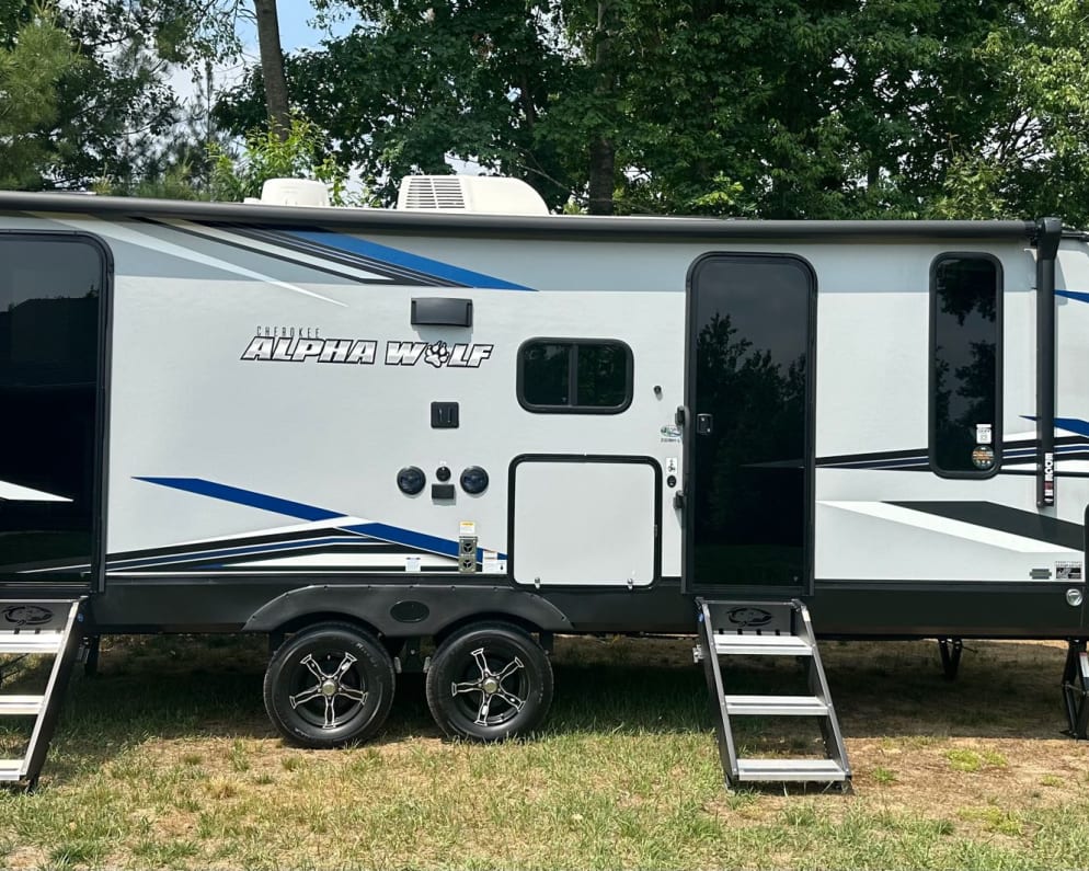 2022 Forest River Cherokee Alpha Wolf