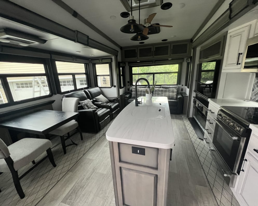 2022 Montana Legacy Edition  by Keystone RV for rent in 08848