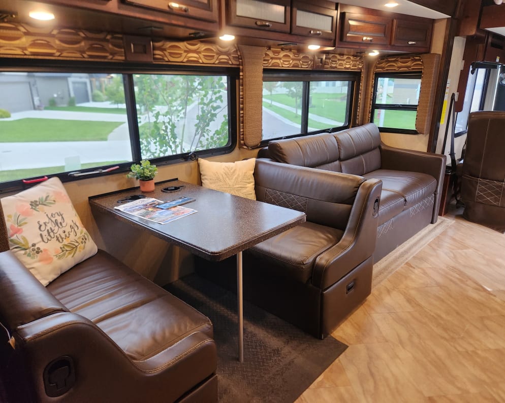 2017 Bounder 36H  by Fleetwood for rent in 59901