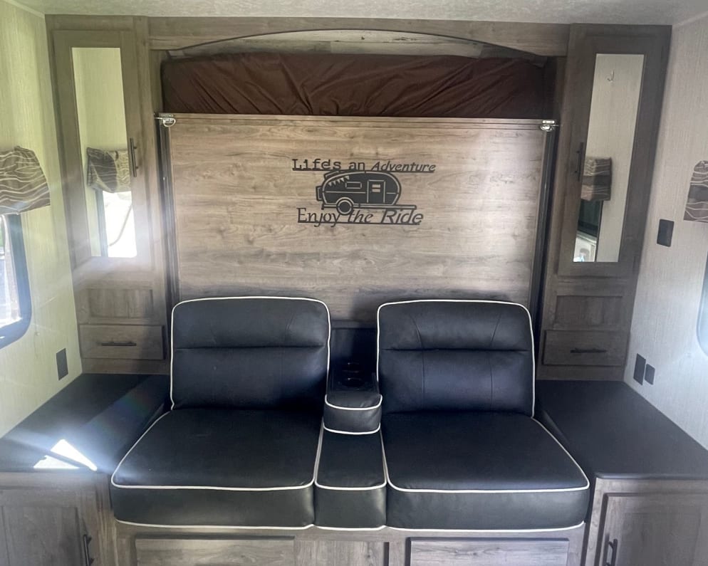2020 Palomino puma xle lite 23fbc  by Palomino for rent in 81005