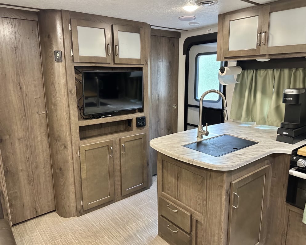 Travel Trailer RV for Rent in North Pole, Alaska