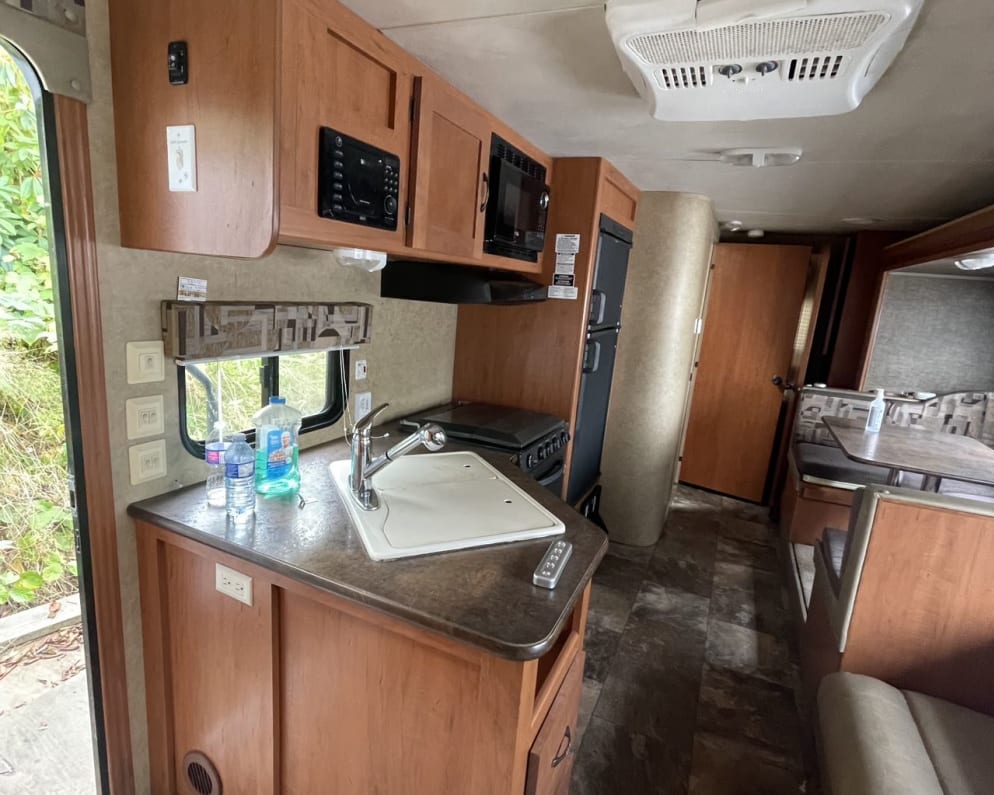 2015 Forest River Cherokee Grey Wolf Travel Trailer for rent in Qualicum Beach British Columbia
