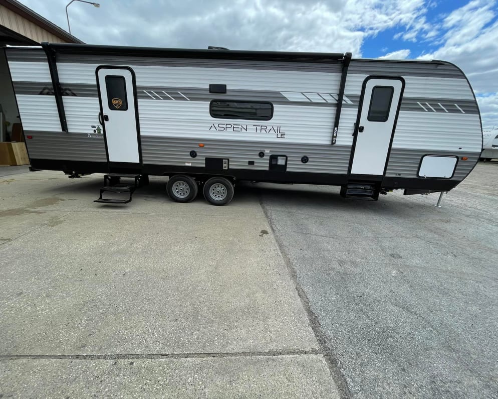 2022 Travel Trailer RV for Rent in Chesaning, Michigan