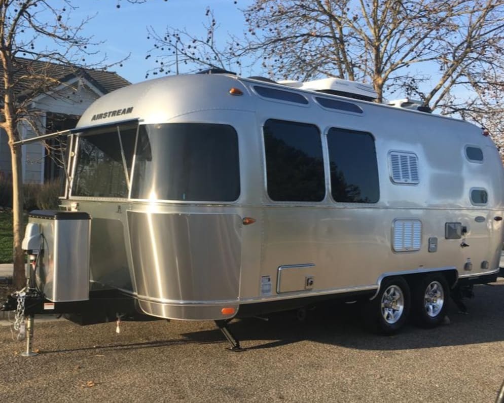 2017 Class B RV for Rent in Templeton, California
