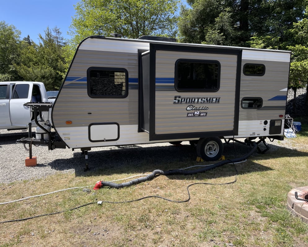 Travel Trailer RV for Rent in North Bend, Oregon