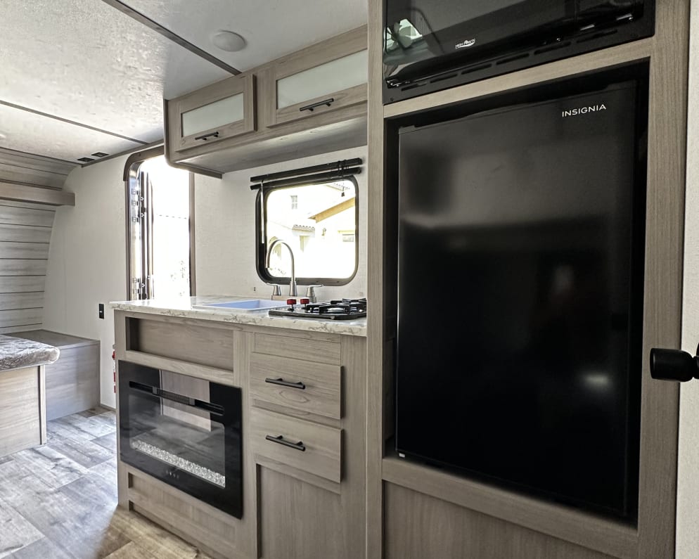 2023 Coleman Lantern LT  by Dutchmen for rent in 85142