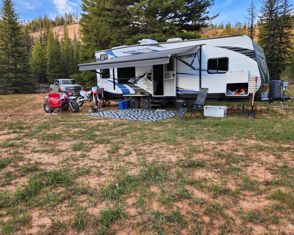 2015 Toy Hauler RV for Rent in Panguitch, Utah
