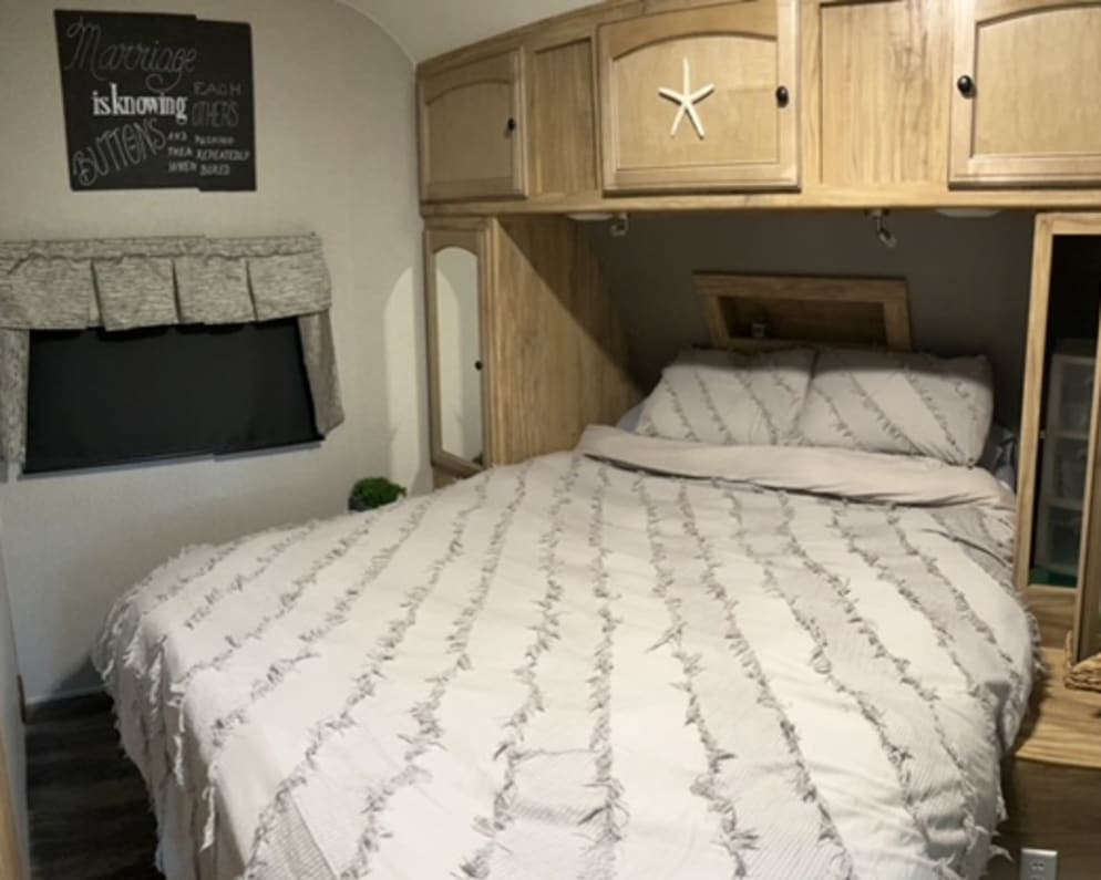 Travel Trailer RV for Rent in North Attleboro, Massachusetts