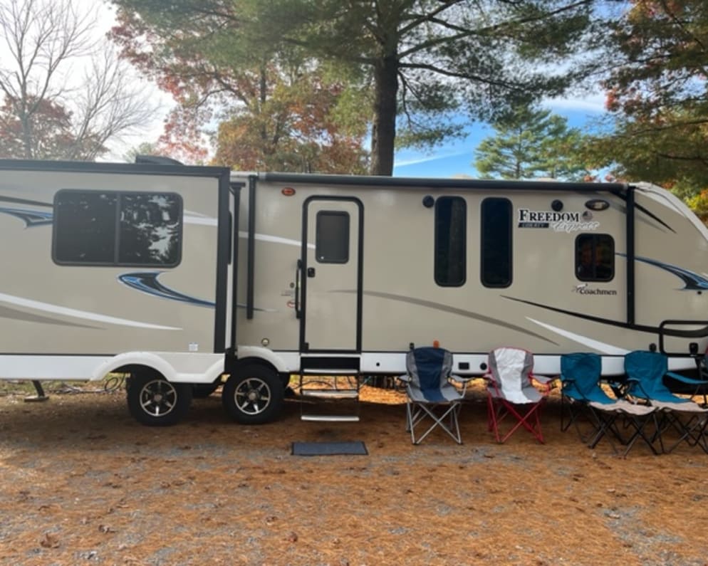 Travel Trailer RV for Rent in North Attleboro, Massachusetts