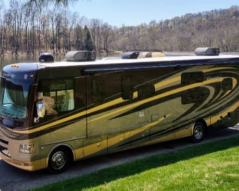 2015 Thor Windsport Class A RV for Rent in Columbus, Ohio - RVUSA.com