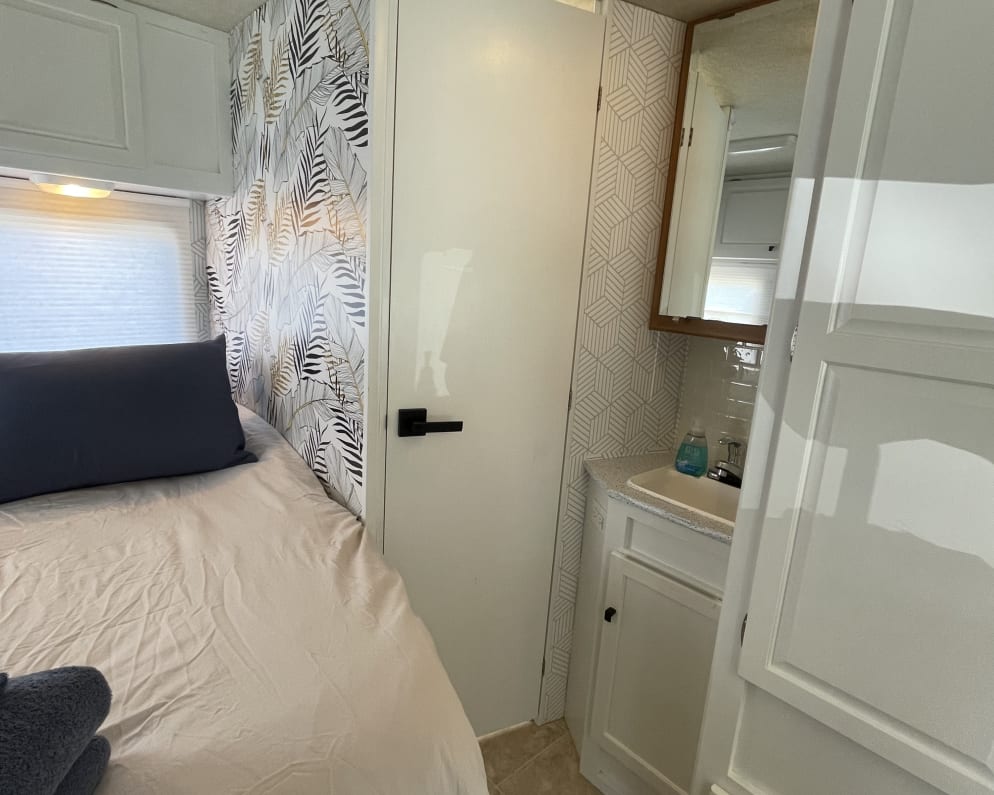 2008 Access  by Winnebago for rent in V9T