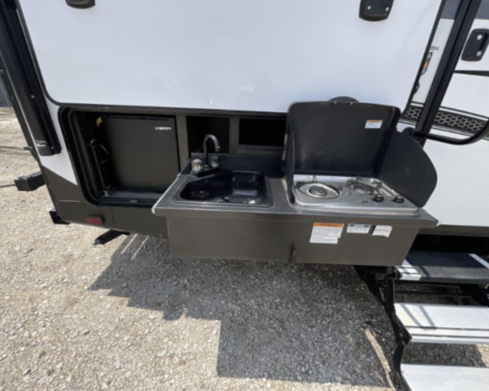 2020 Highland Ridge RV Mesa Ridge Lite Travel Trailer for rent in Decatur Texas