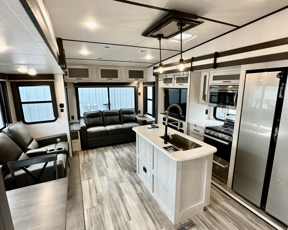 2023 Sprinter  by Keystone for rent in 31326