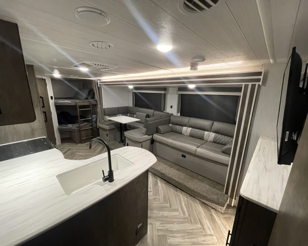 2022 Salem Cruise Lite  by Forest River for rent in 93268