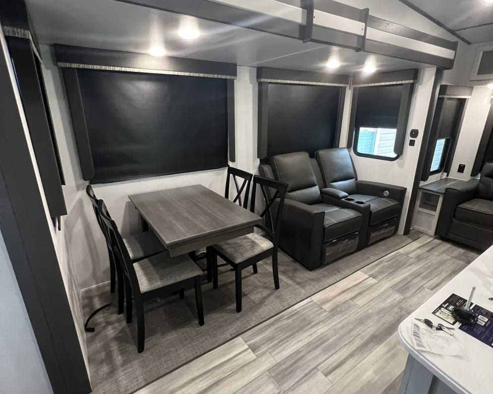 2023 Keystone Sprinter Fifth Wheel for rent in Rincon Georgia