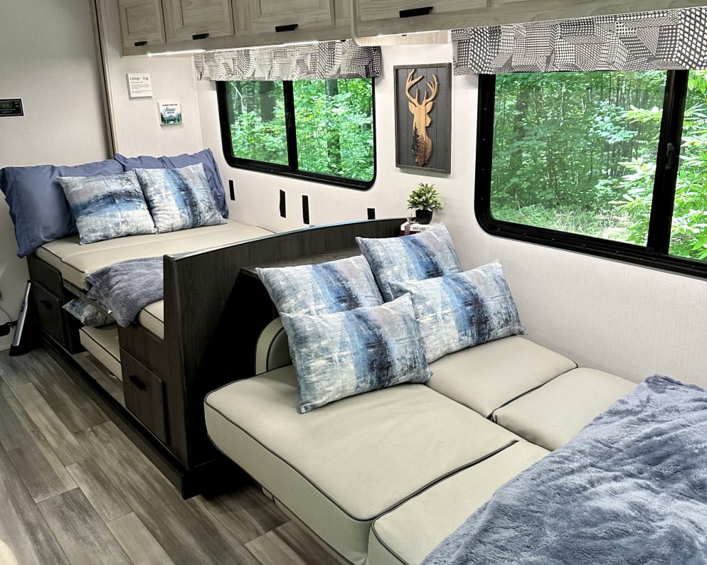 Class C RV for Rent in Canton,