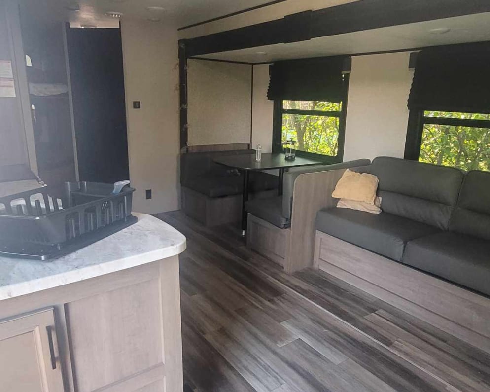 2022 Starcraft Autumn Ridge Travel Trailer for rent in Ottawa Ontario