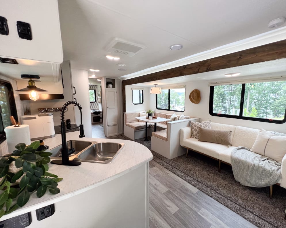 2020 Heartland RVs Pioneer
