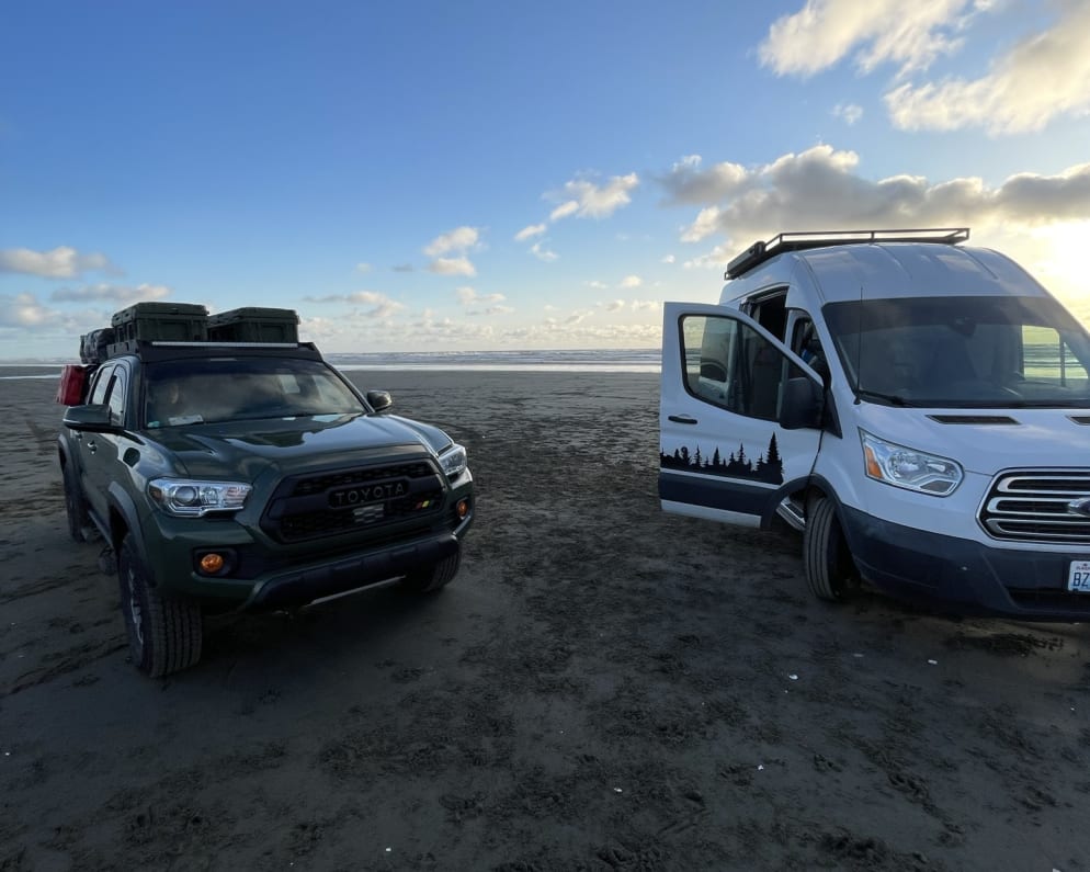 2021 Truck Camper RV for Rent in Cedar City, Utah