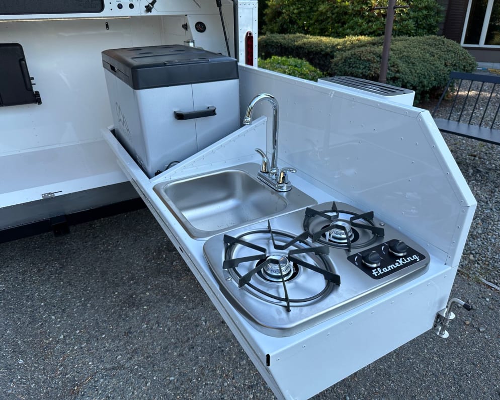 2023 Mammoth HV  by Mammoth Overland for rent in 98003