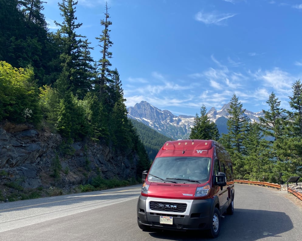 2022 Winnebago Solis