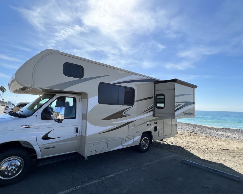 2022 Winnebago Minnie Winnie available for rent in Temple City California