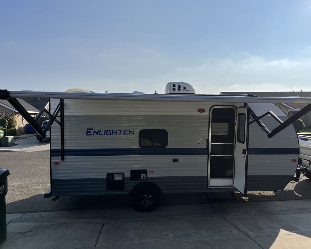 2021 Truck Camper RV for Rent in Dinuba, California