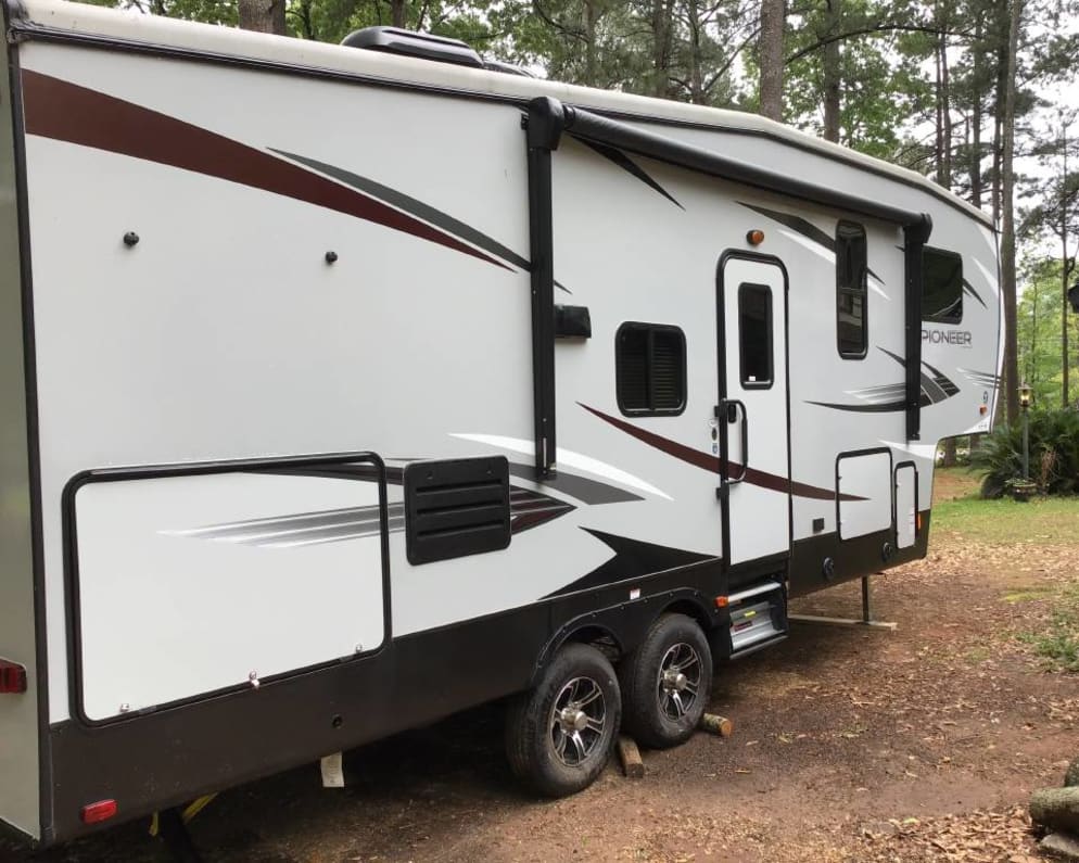 Fifth Wheel RV for Rent in Bismarck, North Dakota