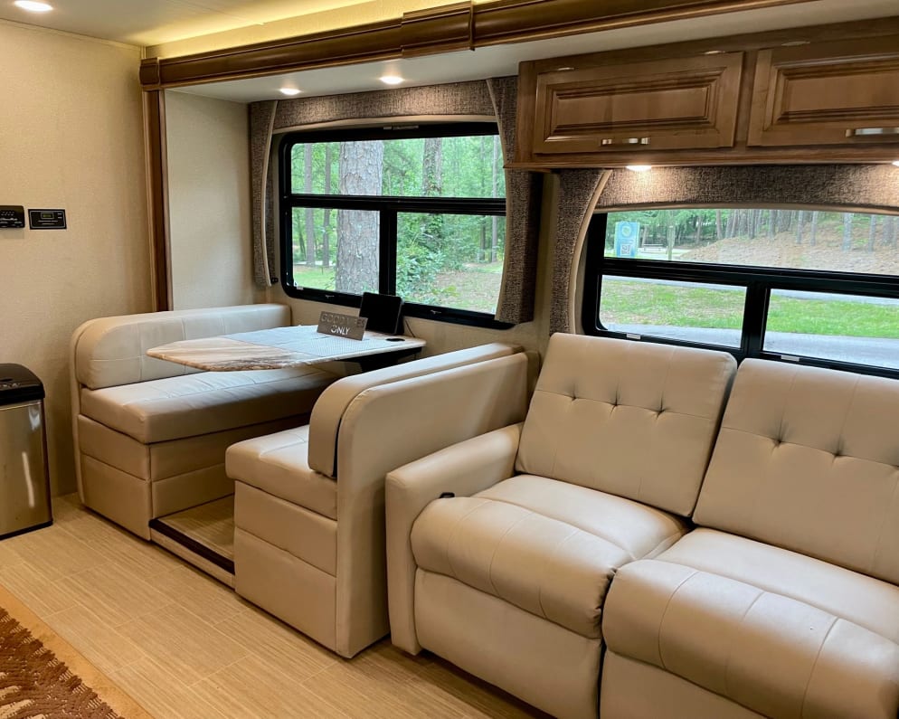 2020 Greyhawk Prestige  by Jayco for rent in 30506