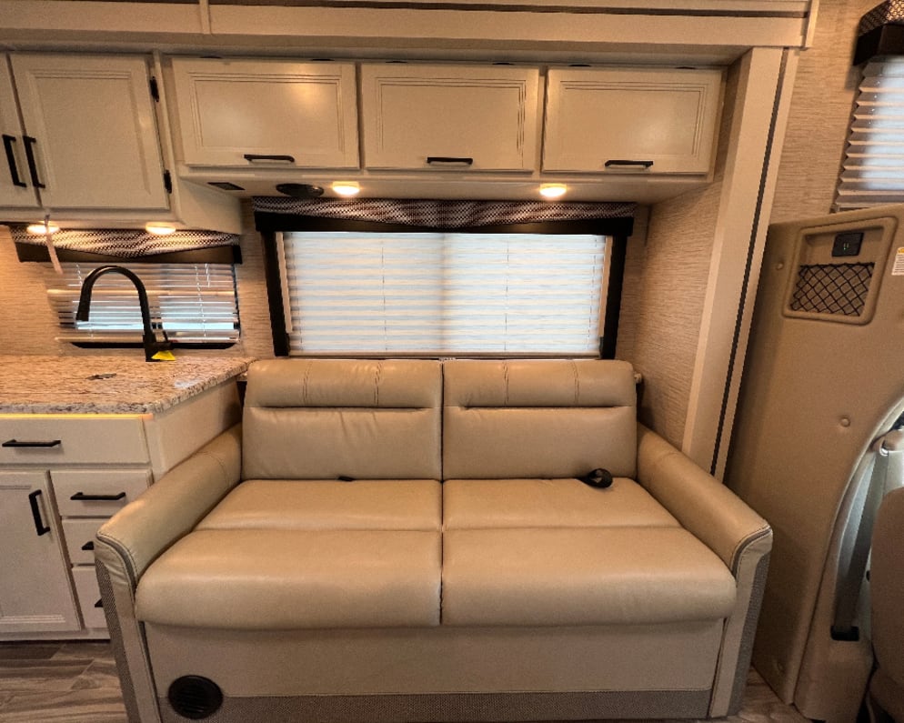 2023 Class C RV for Rent in Summerville, South Carolina