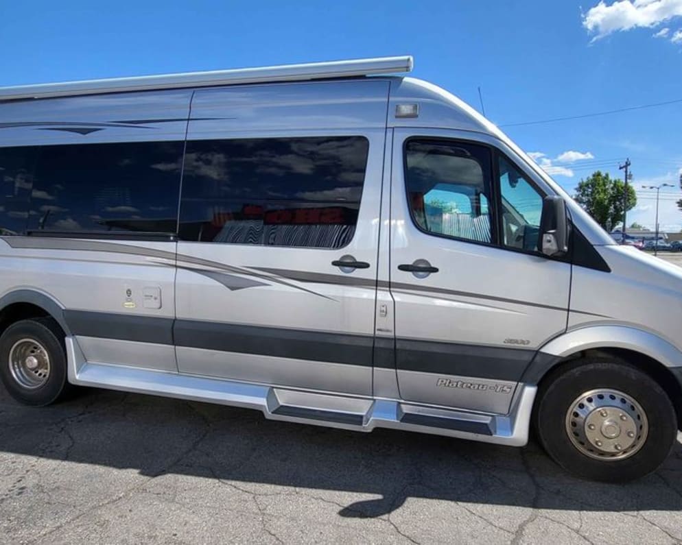 2013 Mercedes AS NEW SPRINTER 4 BERTH DISCOVERY AUTO TURBO DIESEL