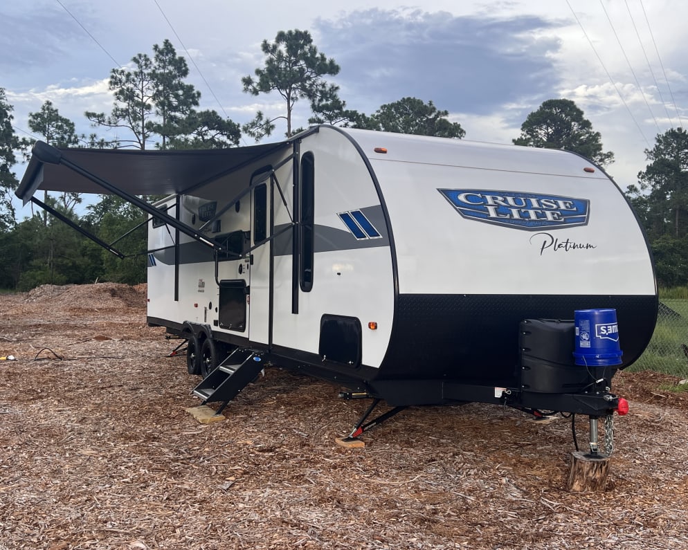 2023 Salem Cruise Lite Platinum  by Forest River for rent in 32825