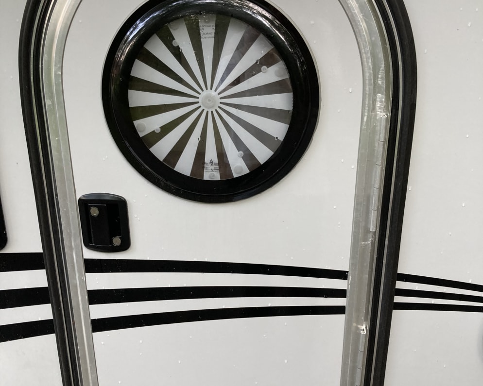 2017 Class B RV for Rent in Dorset, Vermont