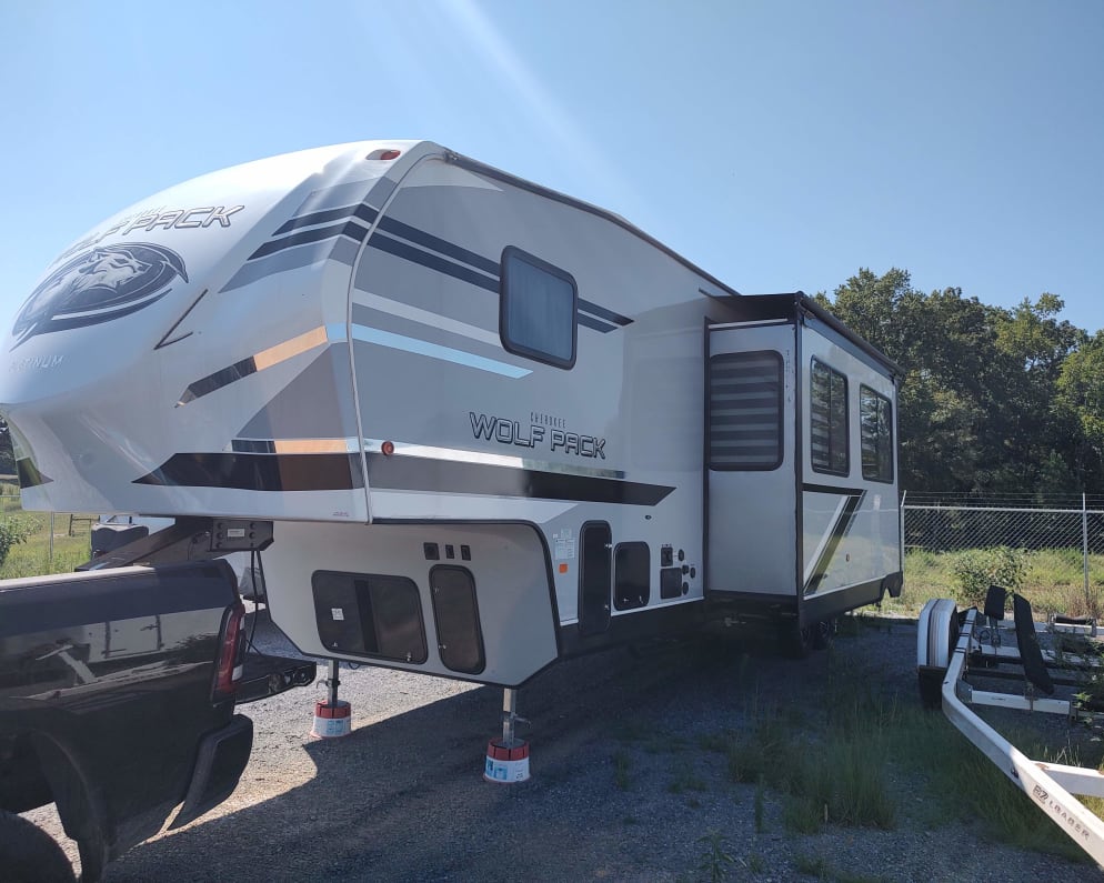 2021 Toy Hauler RV for Rent in Calhoun,